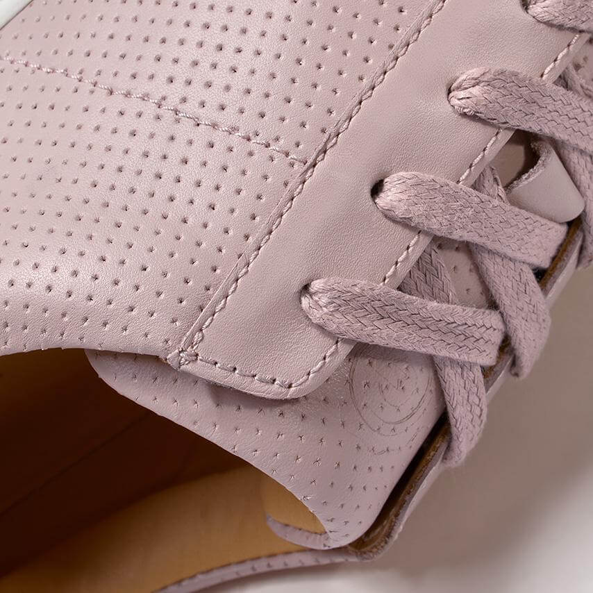Lace-up sneakers with pink details Lace-up sneakers with pink details